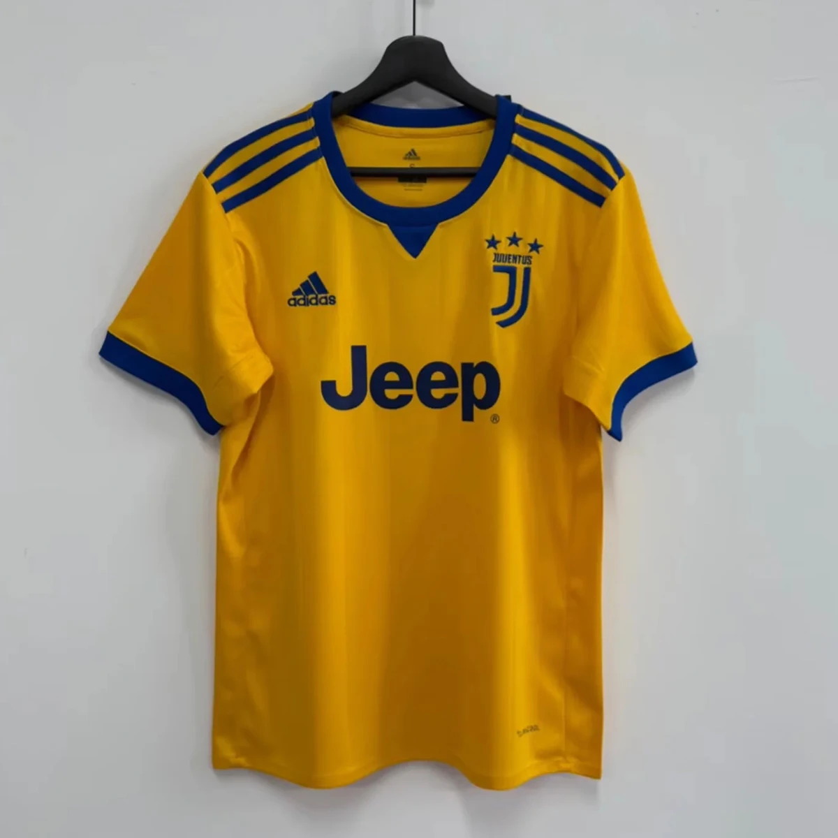 17/18 Juventus Away Retro Soccer Jersey