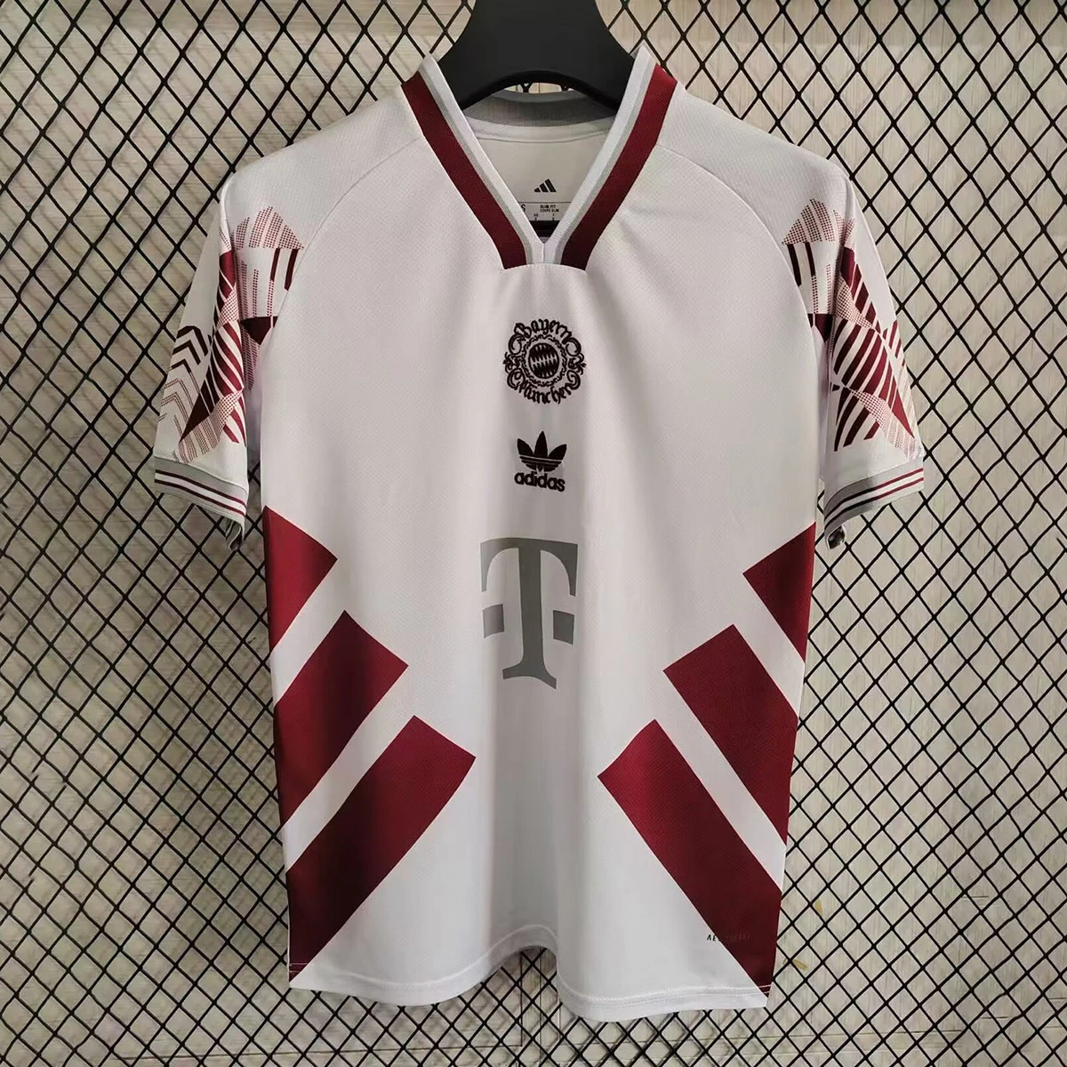 25/26 Bayern Munich White Red Special Version Soccer Jersey