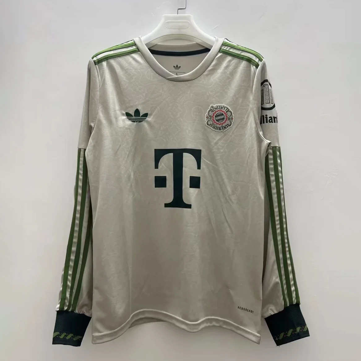 25/26 Bayern Munich Oktoberfest Long Sleeve Soccer Jersey