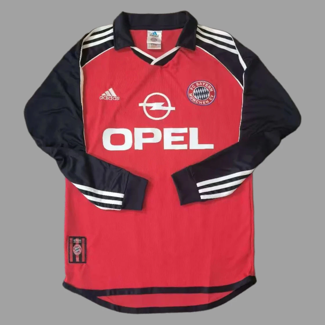 01/02 Bayern Munich Home Long Sleeve Retro Soccer Jersey