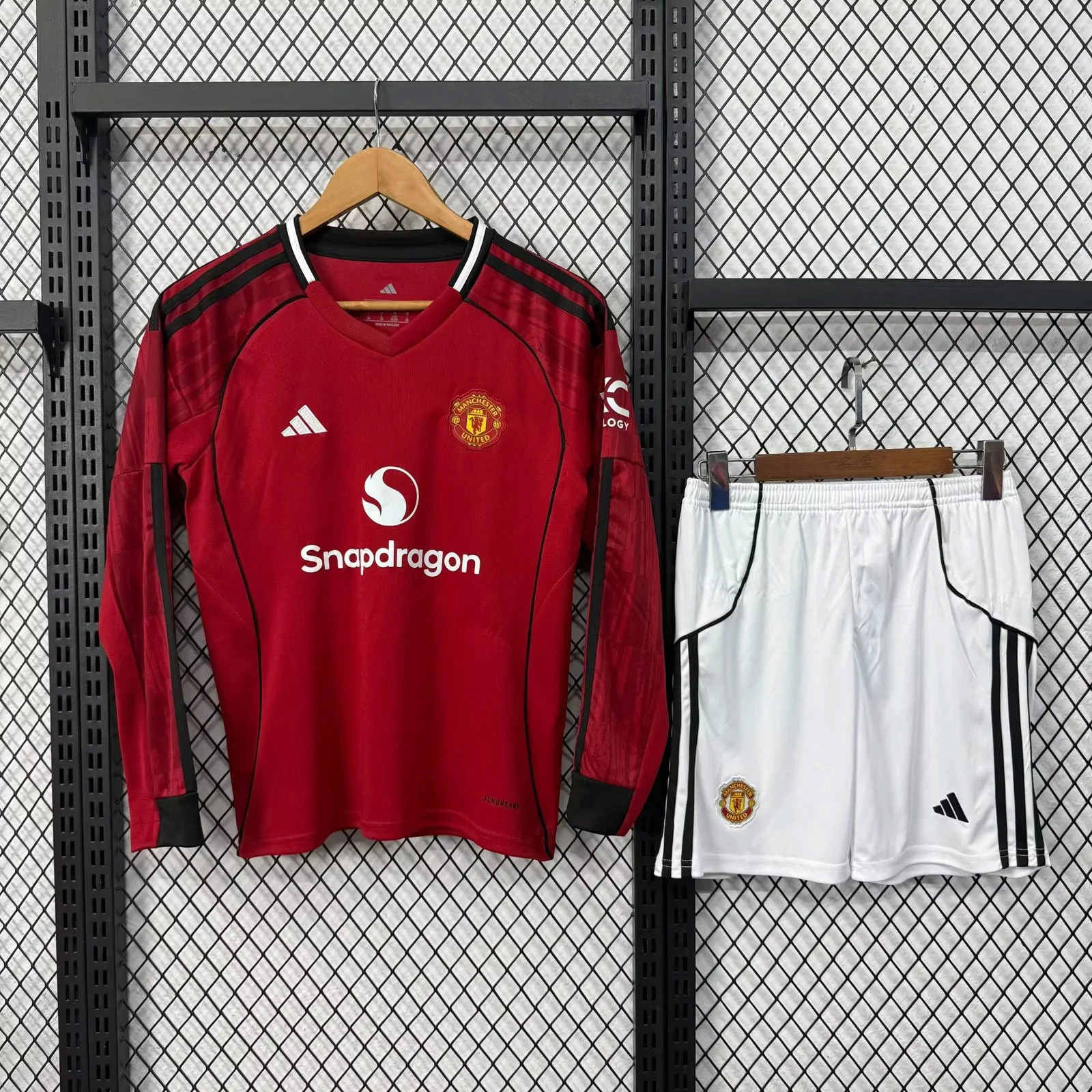 25/26 Manchester United Home Long Sleeve Kids Soccer Jersey Size 16-28
