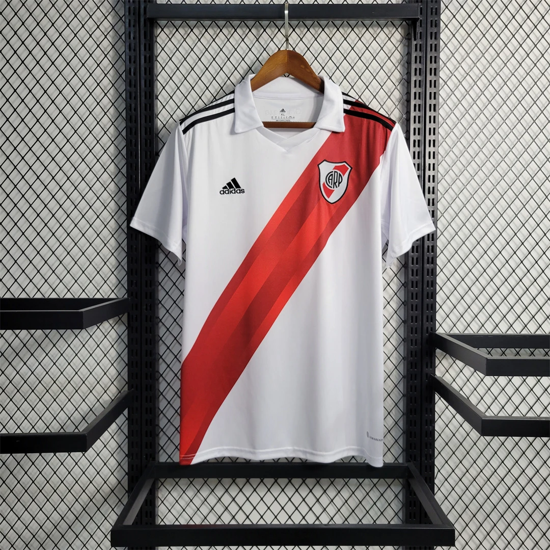 22-23 River Plate home