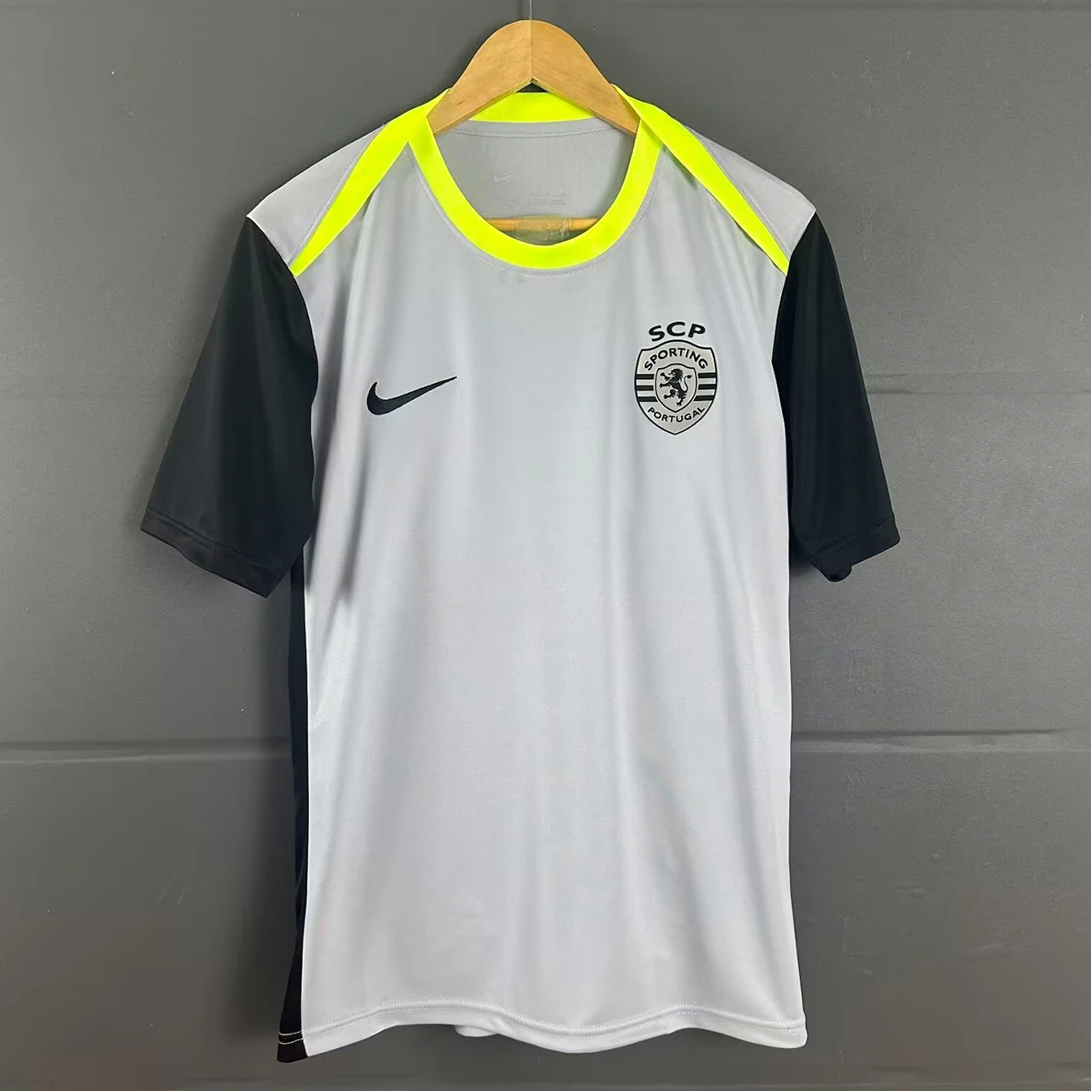 25/26 Sporting CP Lisbon Training 1 Jersey
