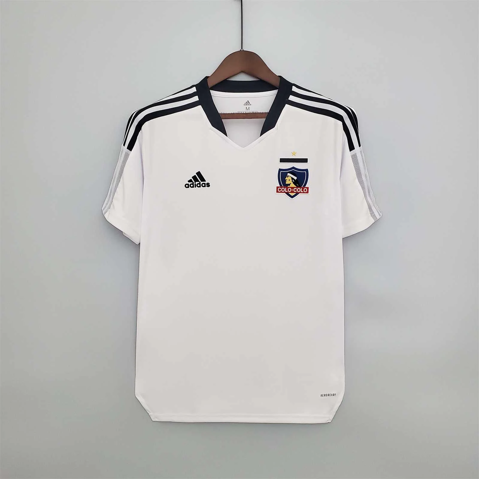 Colo-Colo 13-time champion version home
