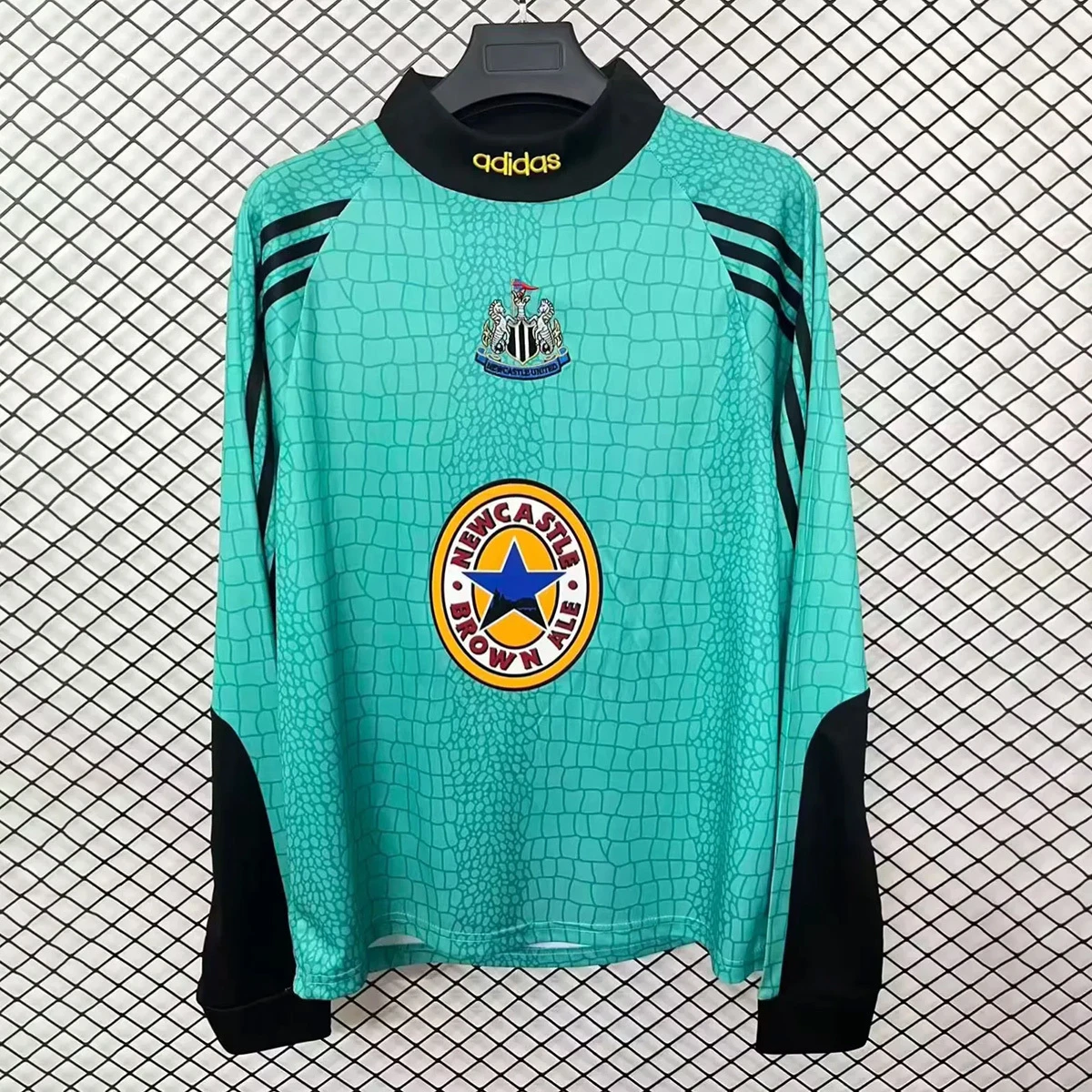 97/98 Newcastle United Goalkeeper 2 Long Sleeve Retro Soccer Jersey
